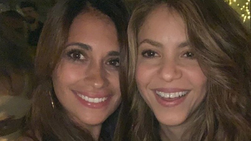 El «guiño» de Antonela Roccuzzo a Shakira en una foto con sus hijos