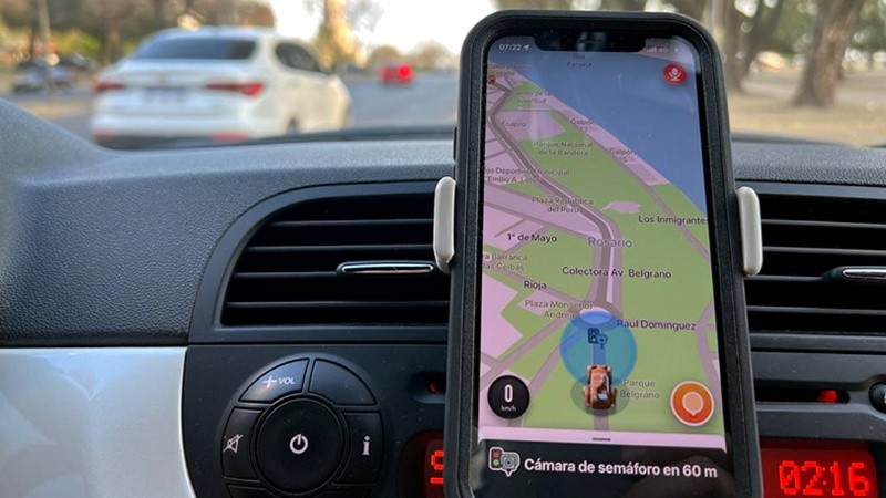 Vuelven las fotomultas en Rosario: las mejores aplicaciones para que no te tomen por sorpresa