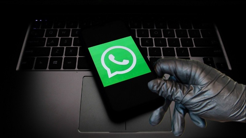 Aumentan los hackeos de WhatsApp mediante mensajes de voz: cómo se hace y de qué manera prevenirlo