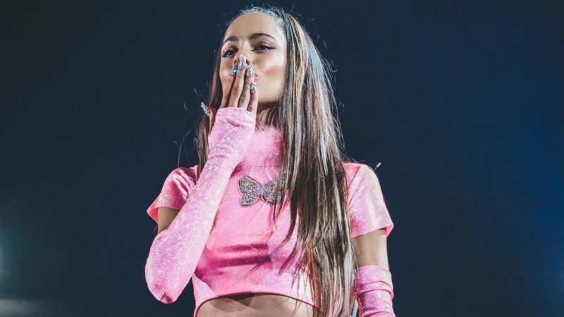 Durante un show, Tini respondió a las críticas sobre su cuerpo: «Aprendamos a que no hay que juzgar»