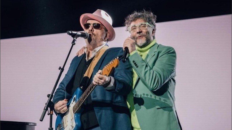 Fito Páez, Elvis Costello cantaron juntos «Yo vengo a ofrecer mi corazón» en Nueva York
