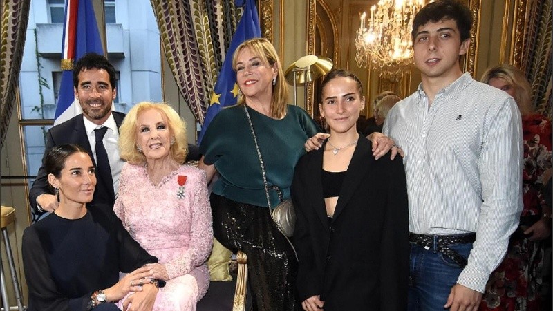 Mirtha Legrand fue condecorada con la Legión de Honor
