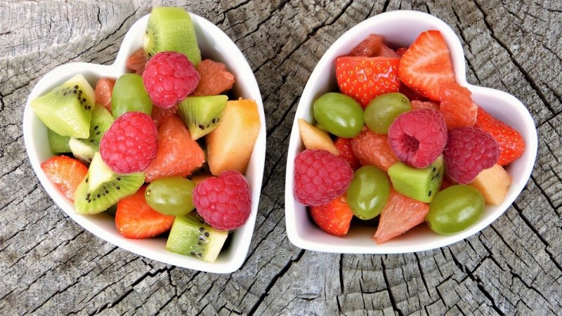 Cinco frutas que potencian la ingesta de agua