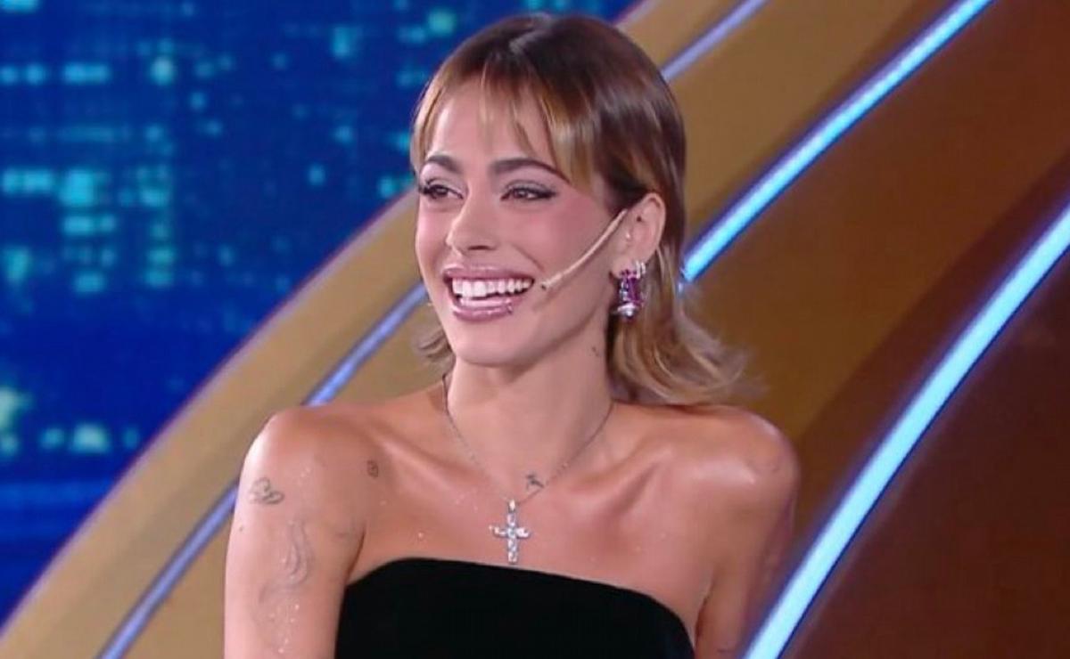 Tini Stoessel habló sobre su felicidad y rumores de romance con Young Miko