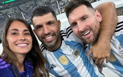 Las fotos “mundiales” de Antonela Roccuzzo junto a Lionel Messi y el “detalle” en el celular del Kun Agüero